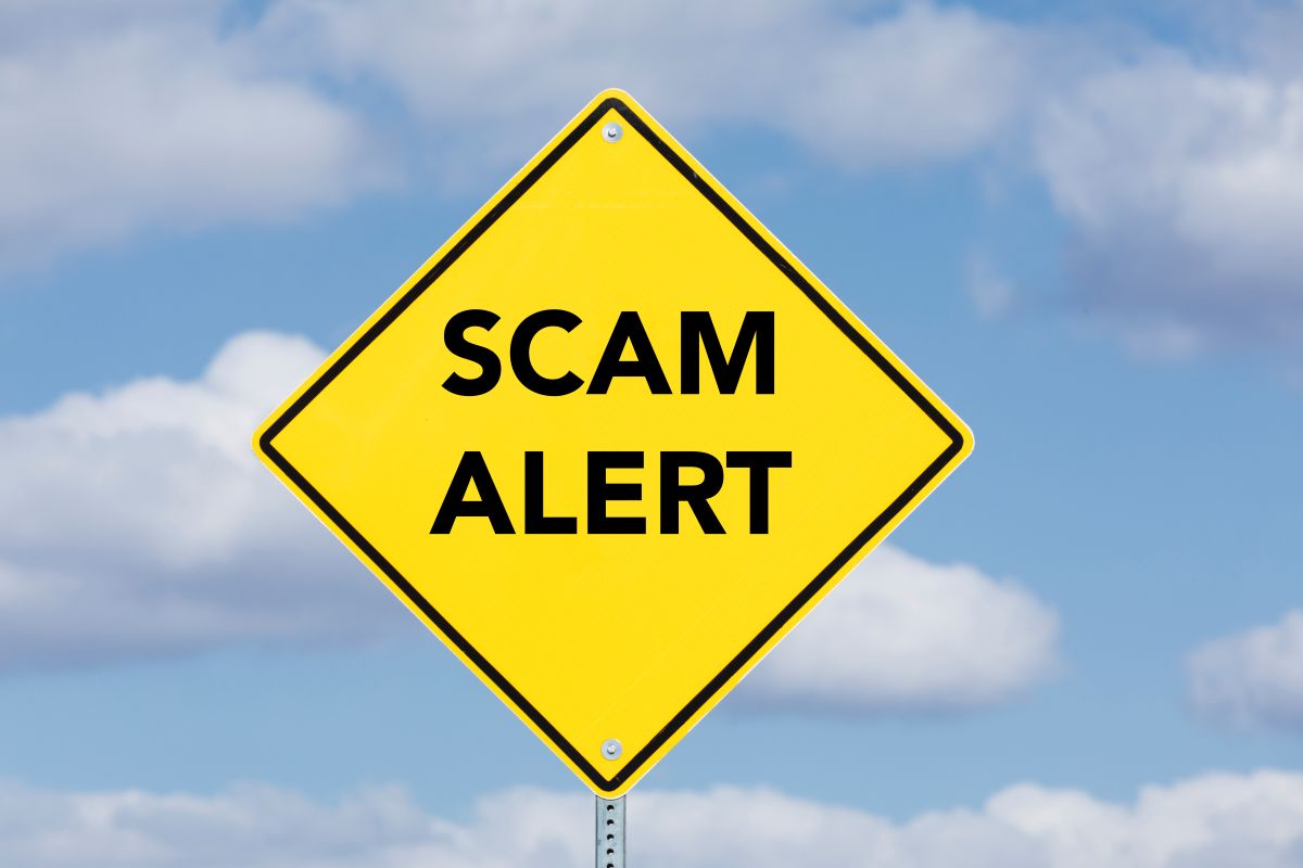Scam alert sign