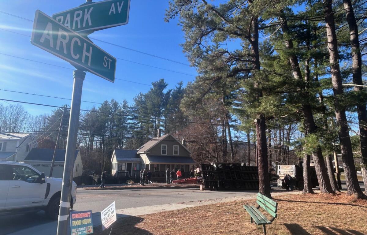 Excavator overturned on Arch Street