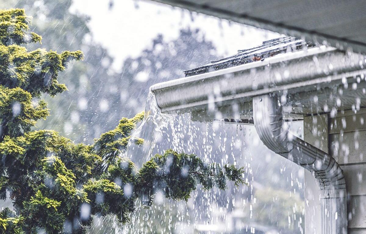 Rain gutter