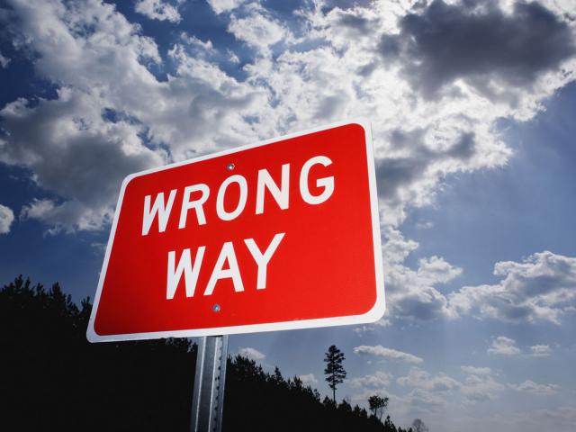 Wrong way sign
