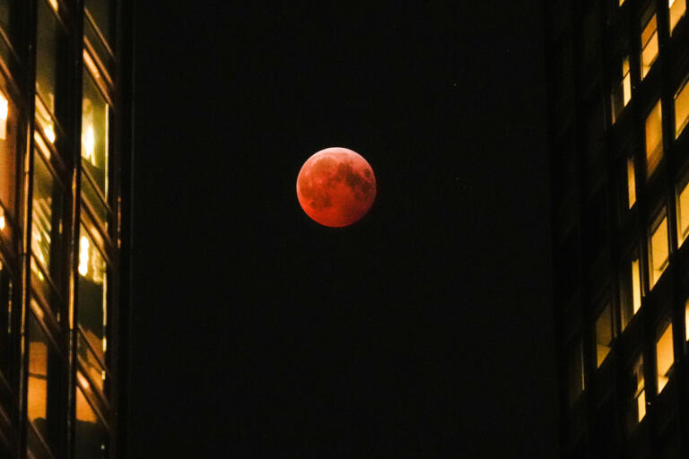 Total Lunar Eclipse Will Turn The Moon Red Early Tuesday - My Keene Now